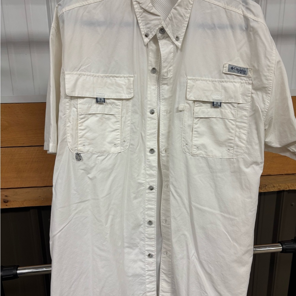 Columbia Men's Off-White Casual Button Down Shirt